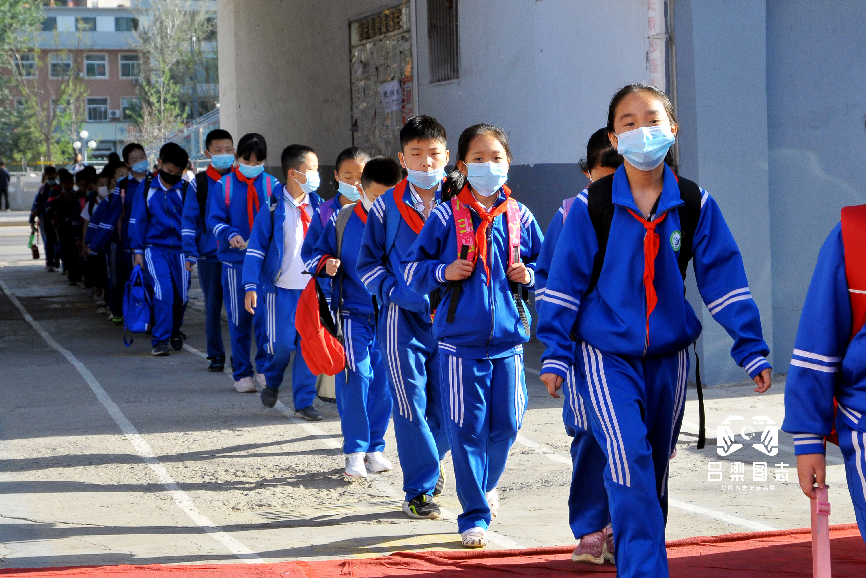 我市1—3年级小学生开学复课