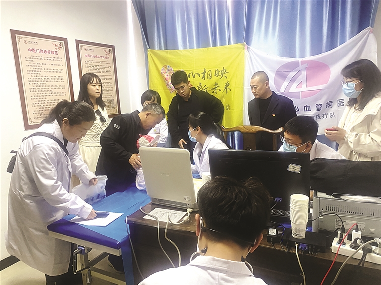 市慈善总会开展先心病救助筛查活动
